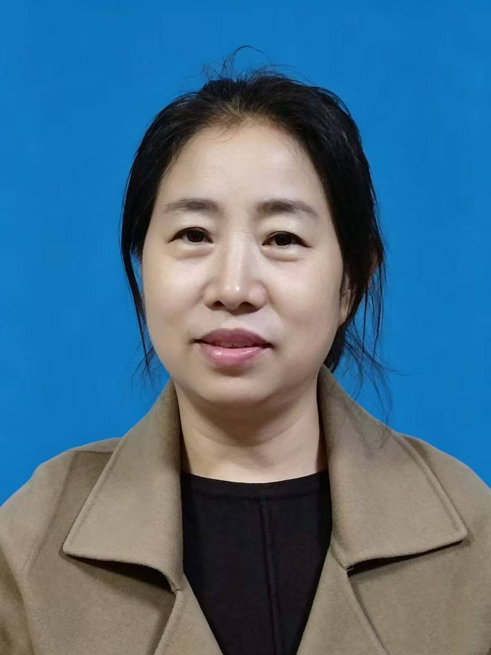 张少贤 工笔画艺委会主任 